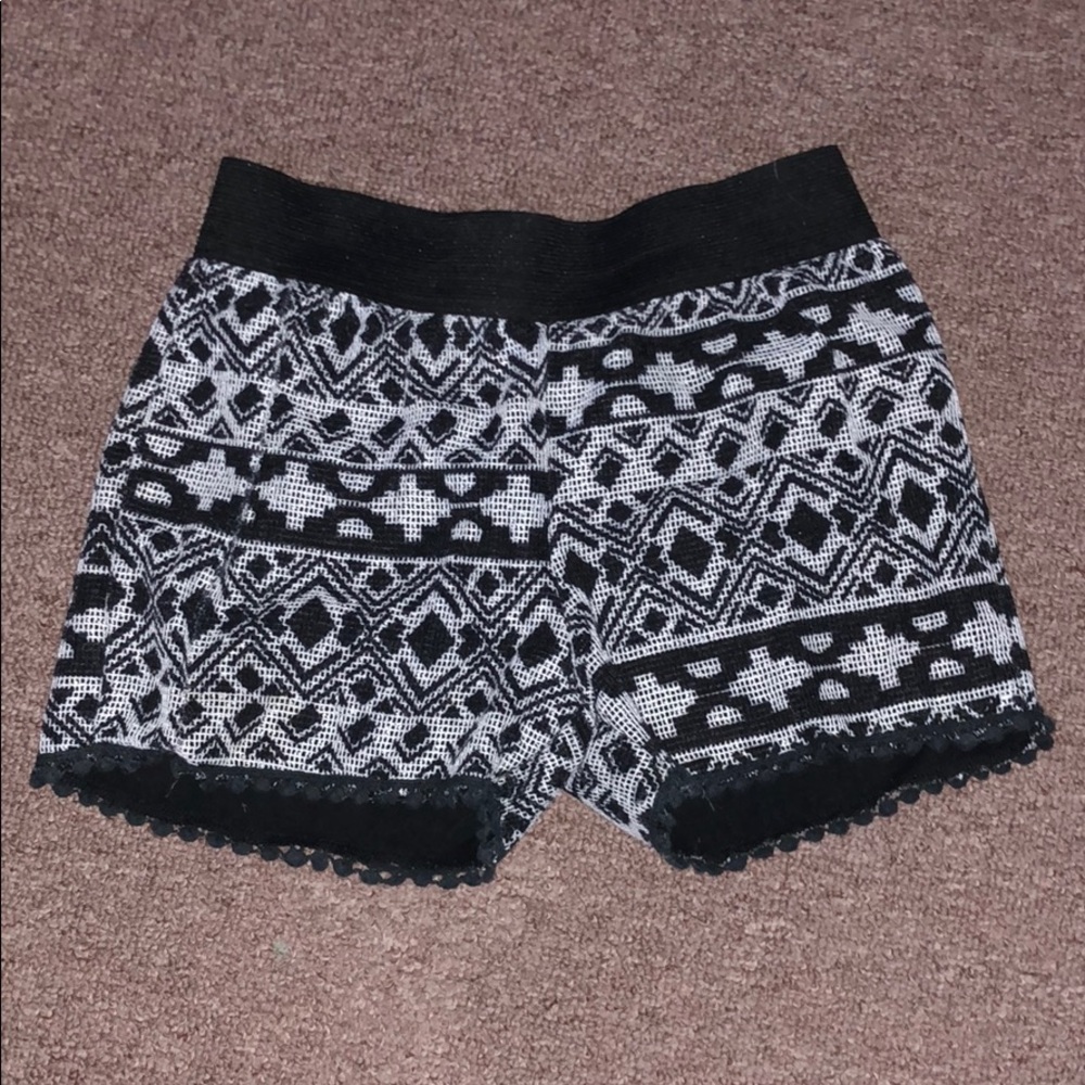 Textured and patterned Shorts